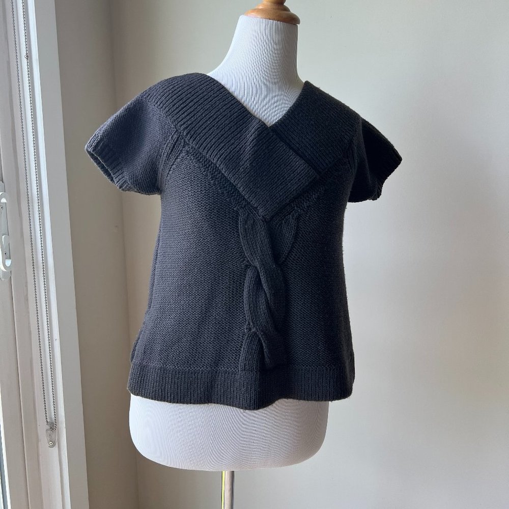 V-neck Club Monaco Short Sleeve Wool Sweater - Size Small